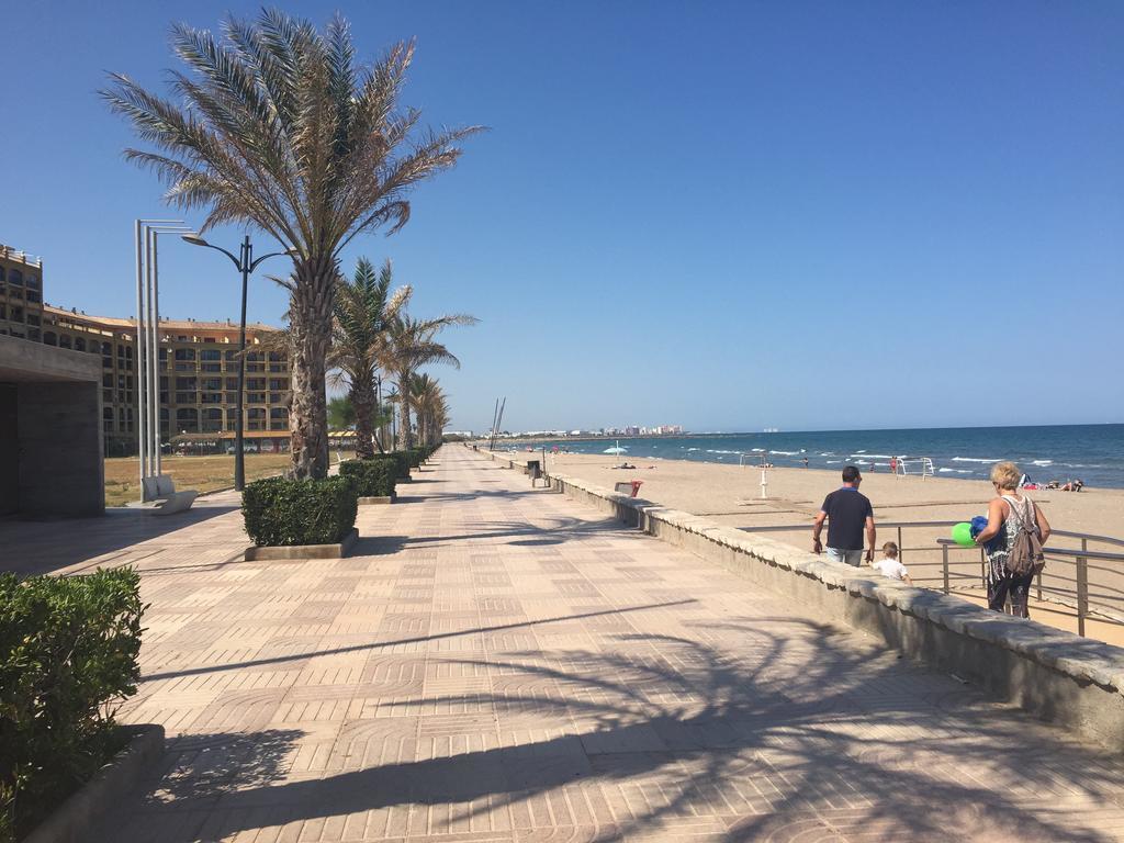 Apartment Near The Beach With Magnificent Views Port Saplaya Bagian luar foto